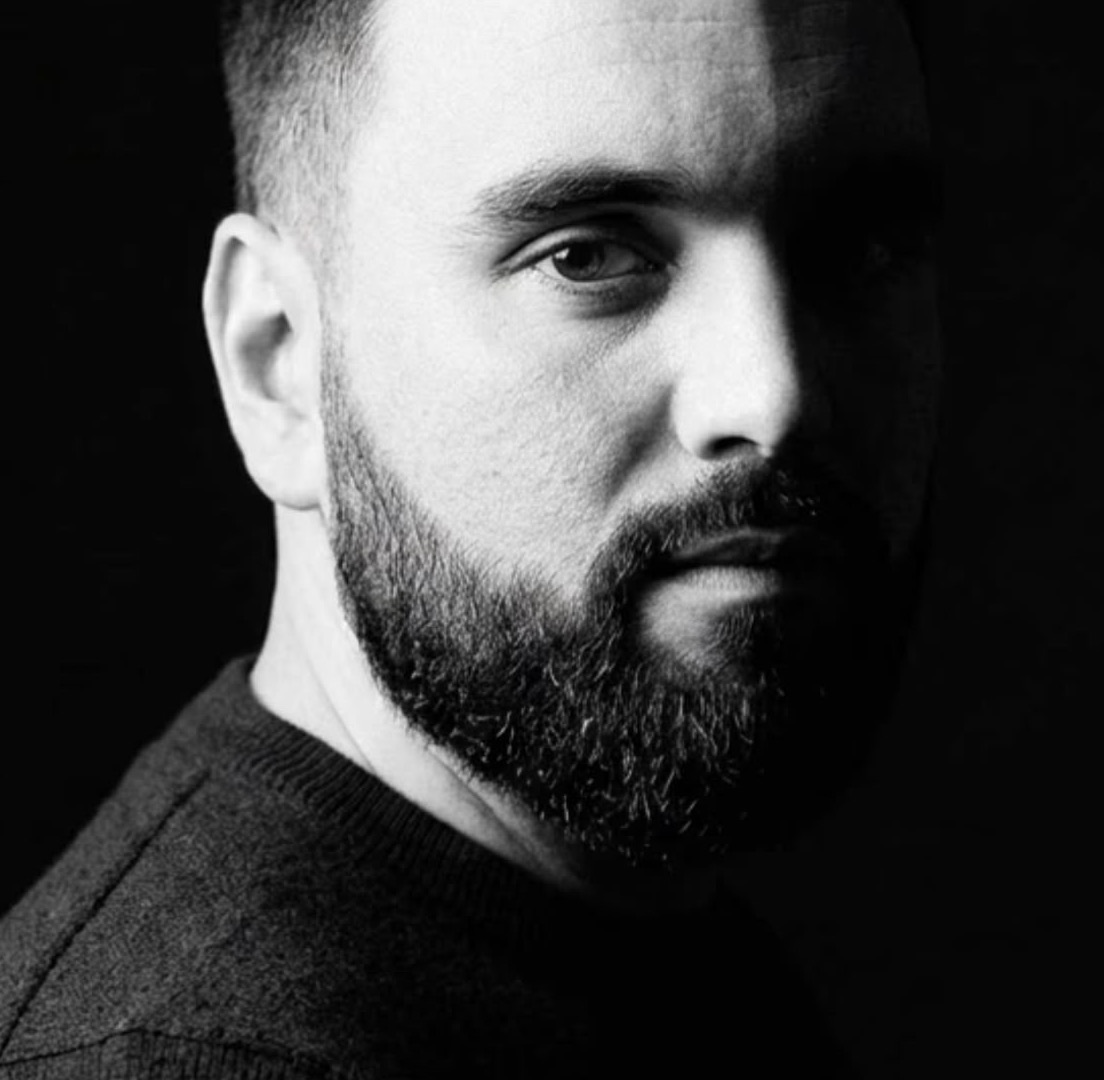 Black and white portrait of Vedran Obradović, founder of Vizura